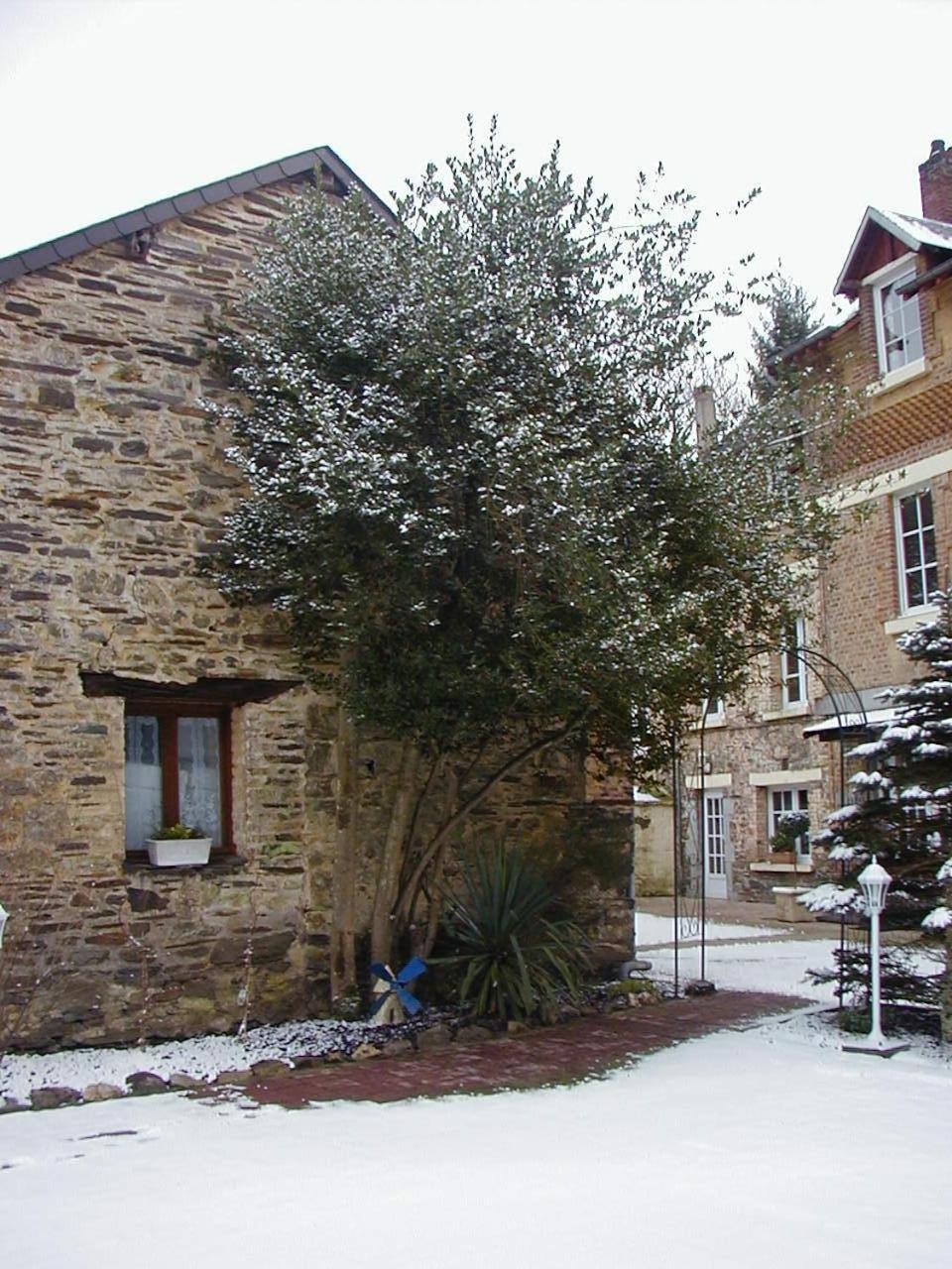 Hotel Ermitage Du Moulin Labotte Haybes ภายนอก รูปภาพ