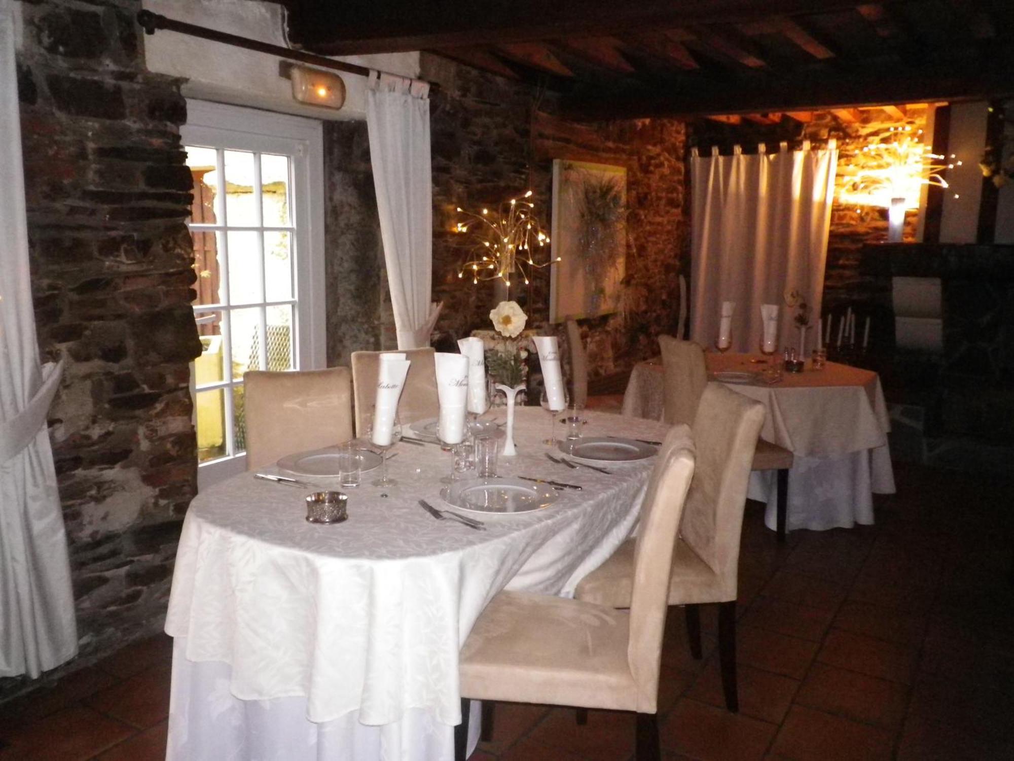 Hotel Ermitage Du Moulin Labotte Haybes ภายนอก รูปภาพ