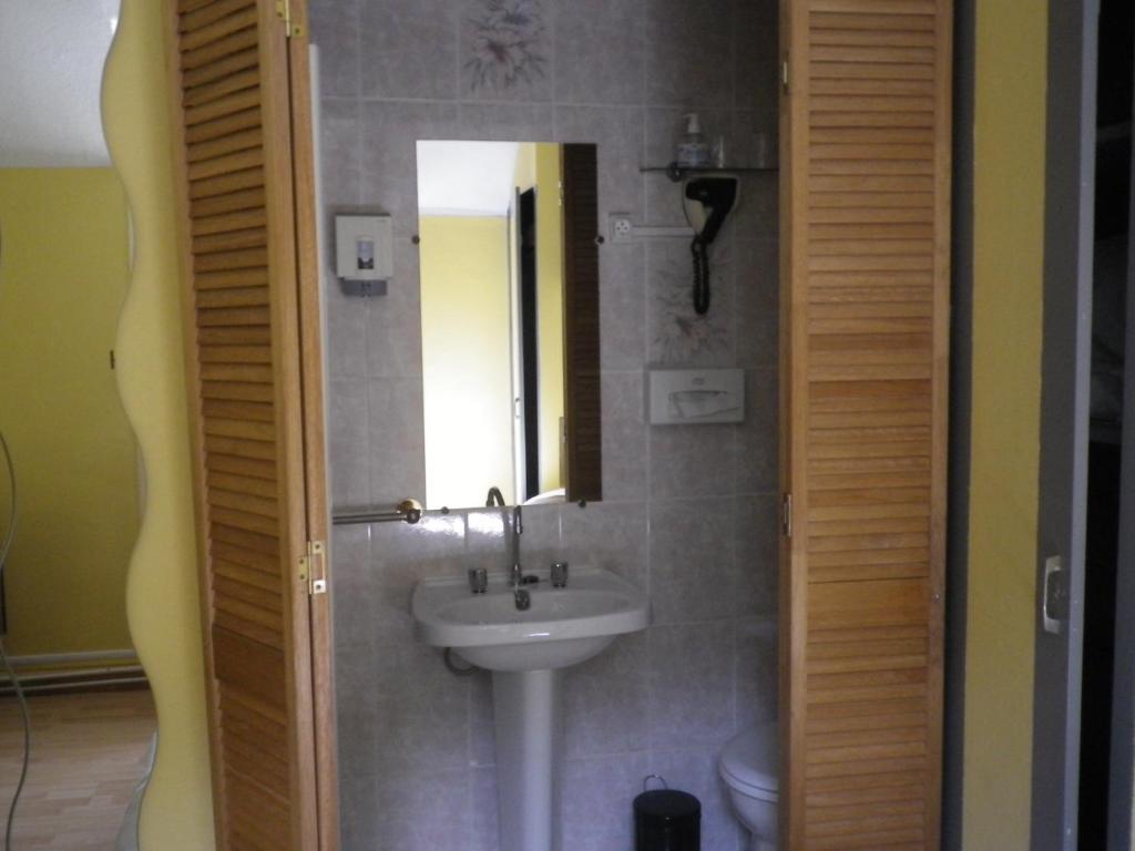 Hotel Ermitage Du Moulin Labotte Haybes ห้อง รูปภาพ